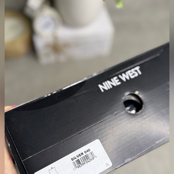 Nine West KEPORDP2 Silver Crystal Pointed Toe Booties ✨ Size 8M | NIB - Picture 5 of 5